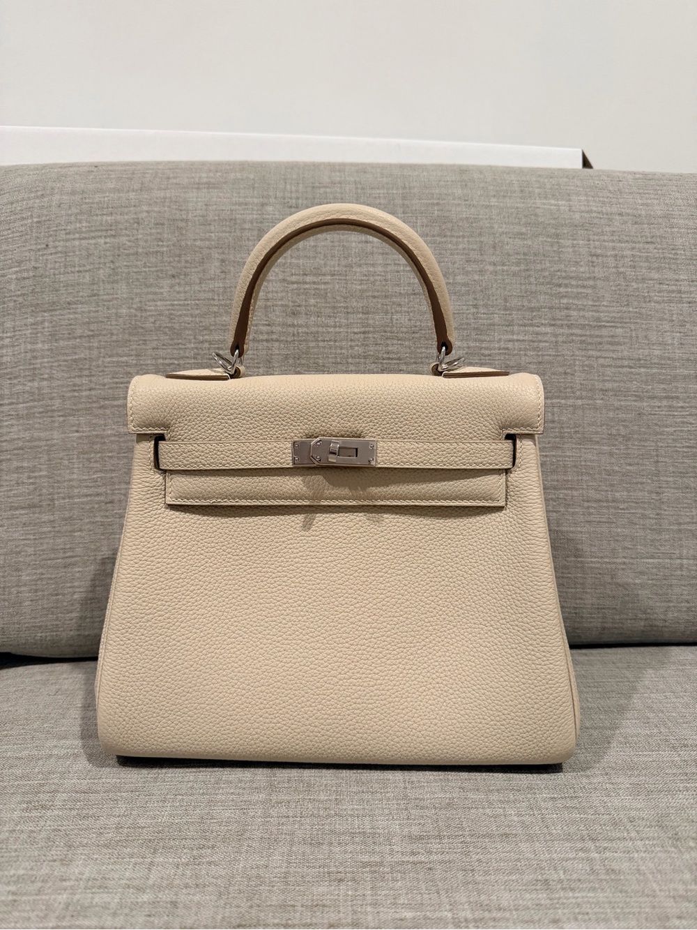 Classic Top-Handle Women’s Bag 25 in Light Beige